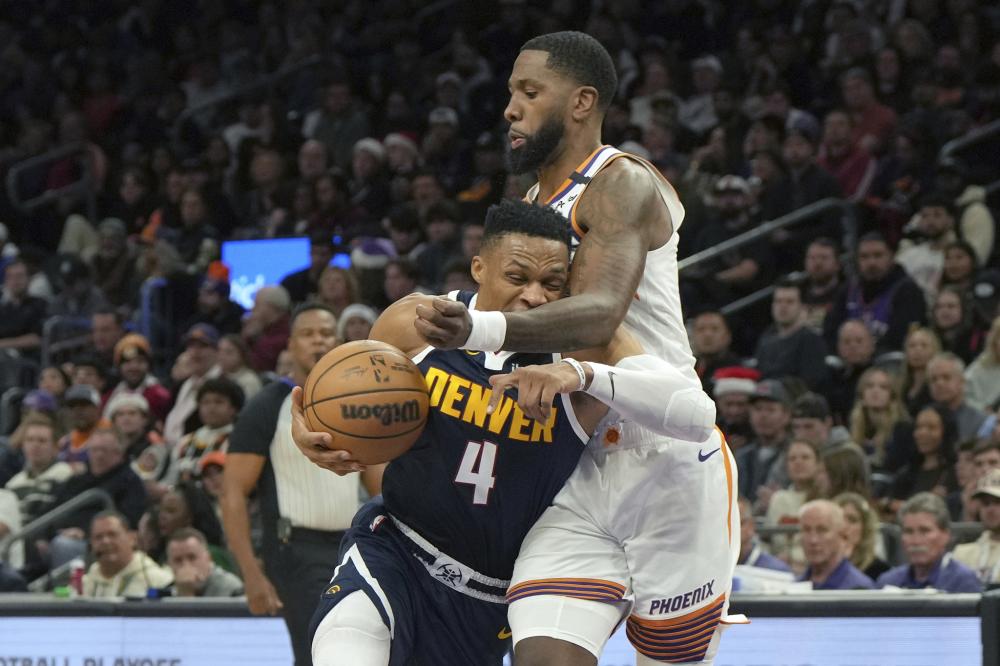 何猷君凭借 何猷君凭借